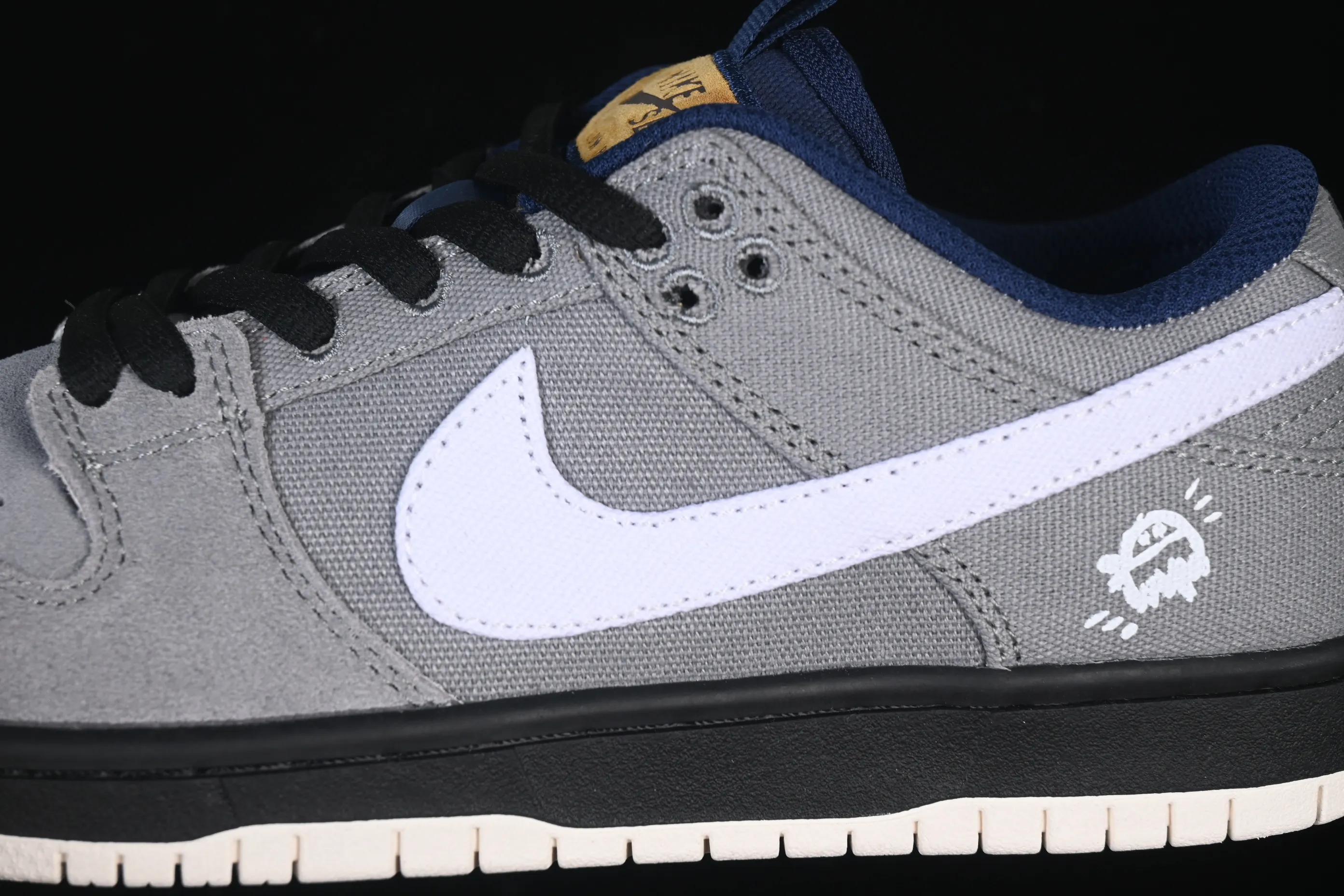 All categories Nk SB Dunk series Nk SB Dunk Low low-top sneakers Nike SB Dunk Low canvas splicing SB low-top casual sneakers DX6775-400